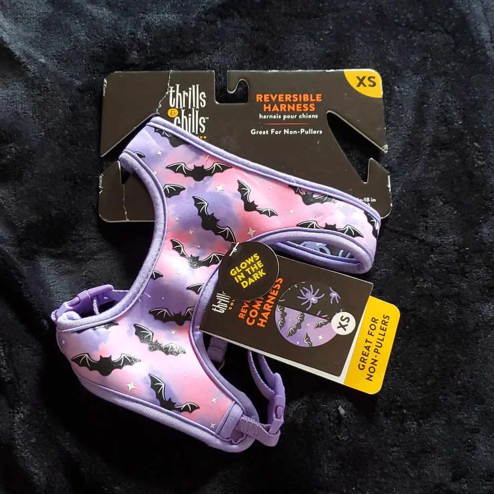 🎃🎃🎃Thrills & Chills Pink and Purple Dog Harness Sz XXS